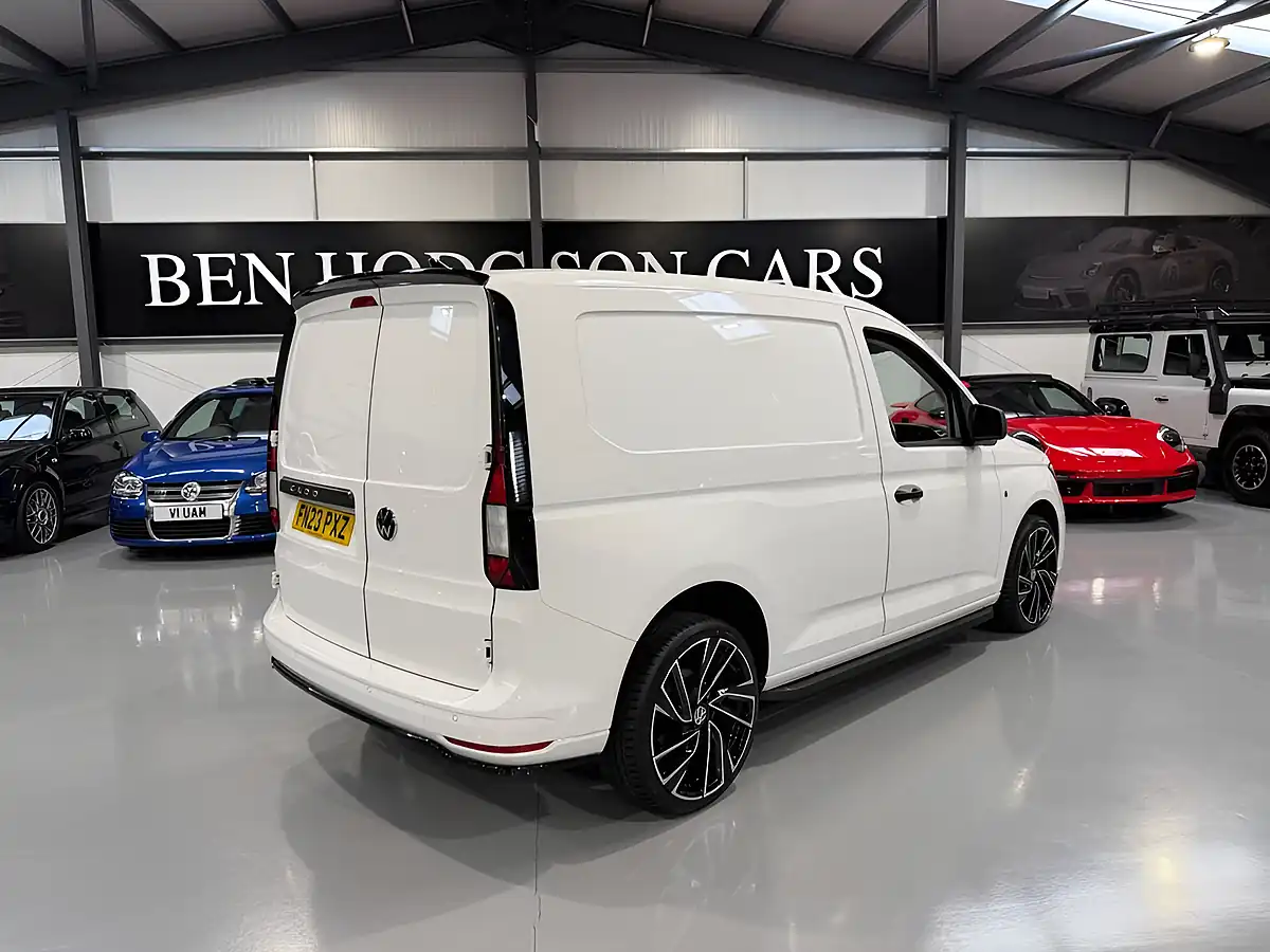 Used 2023 Volkswagen Caddy Commerce Plus White - Interior and Exterior details 6