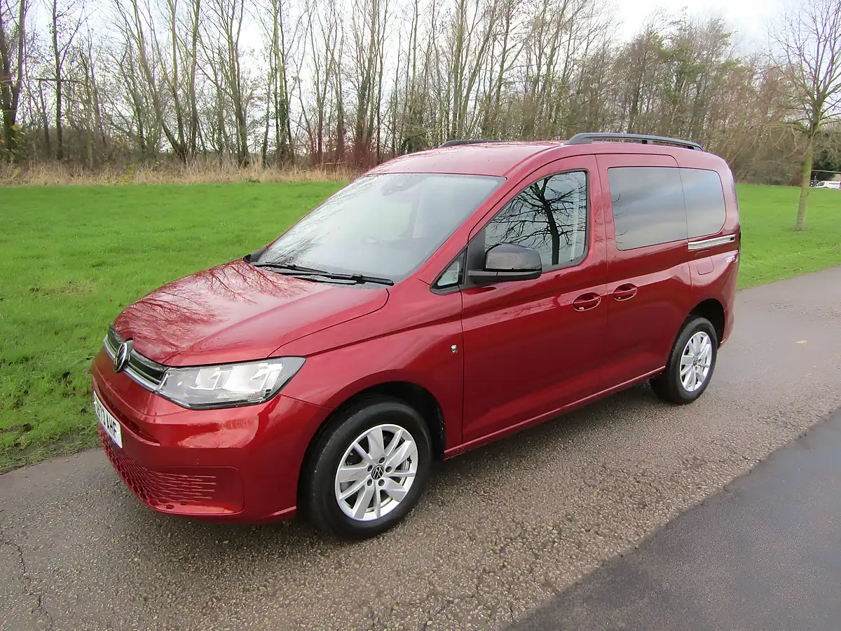 Used 2023 Volkswagen Caddy Life Swb Red - Interior and Exterior details 3