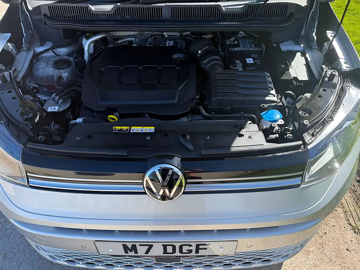 Used 2023 Volkswagen Caddy Maxi Life Silver - Interior and Exterior details 11
