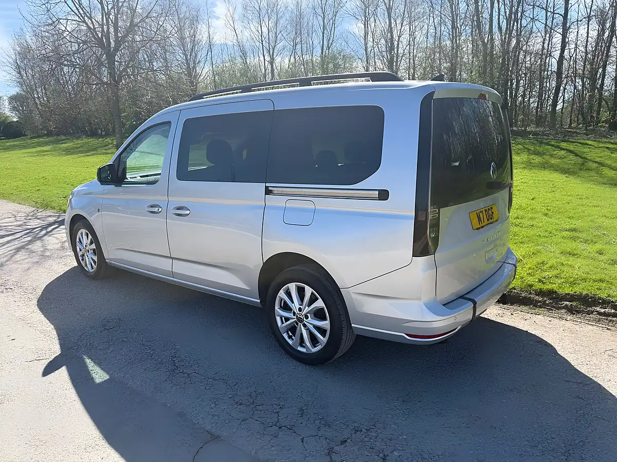 Used 2023 Volkswagen Caddy Maxi Life Silver - Interior and Exterior details 5