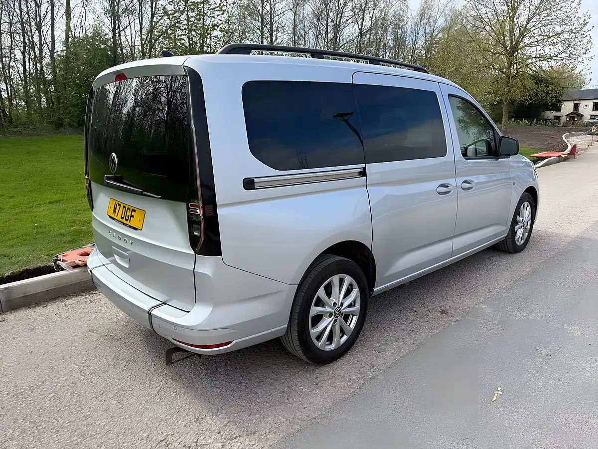 Used 2023 Volkswagen Caddy Maxi Life Silver - Interior and Exterior details 6