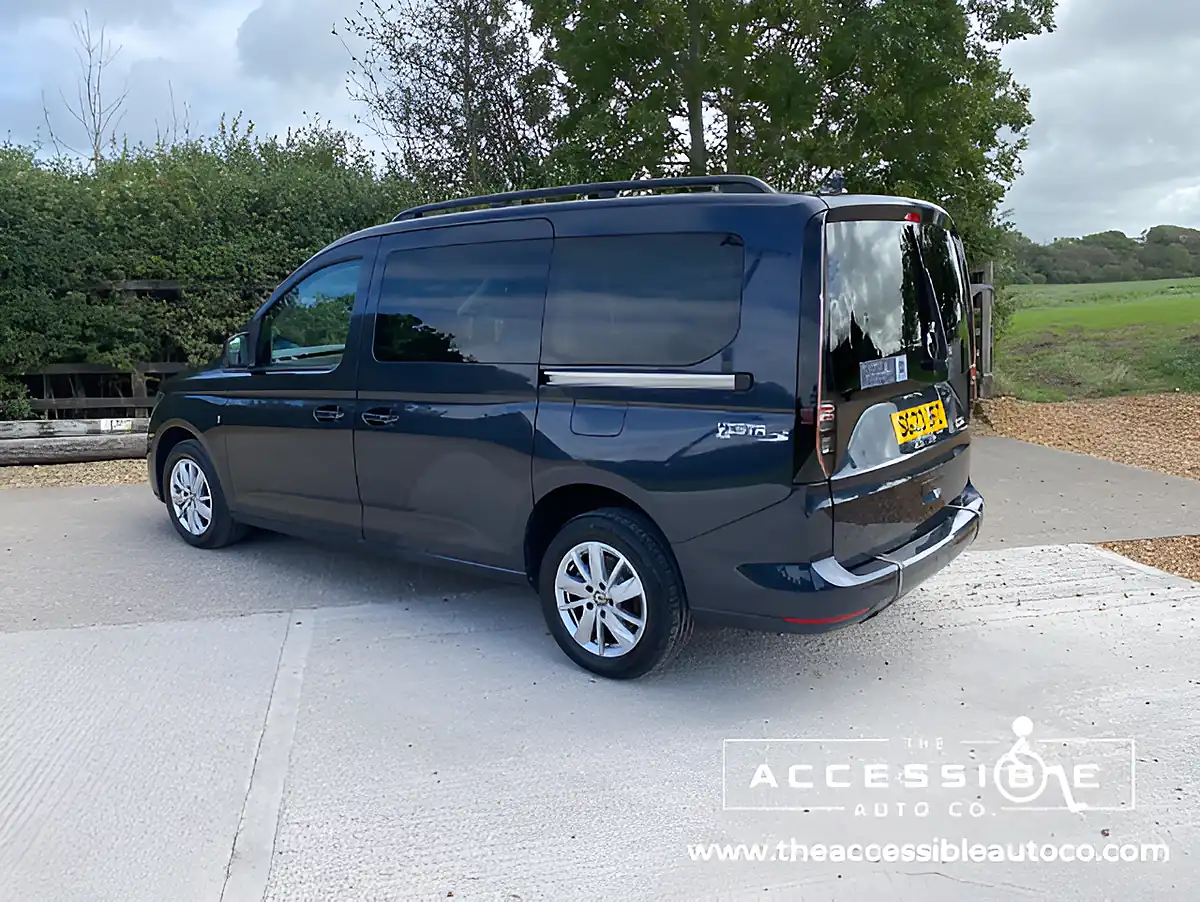 Used 2023 Volkswagen Caddy Maxi Life Vista Plus Brand New Shape Blue - Interior and Exterior details 3