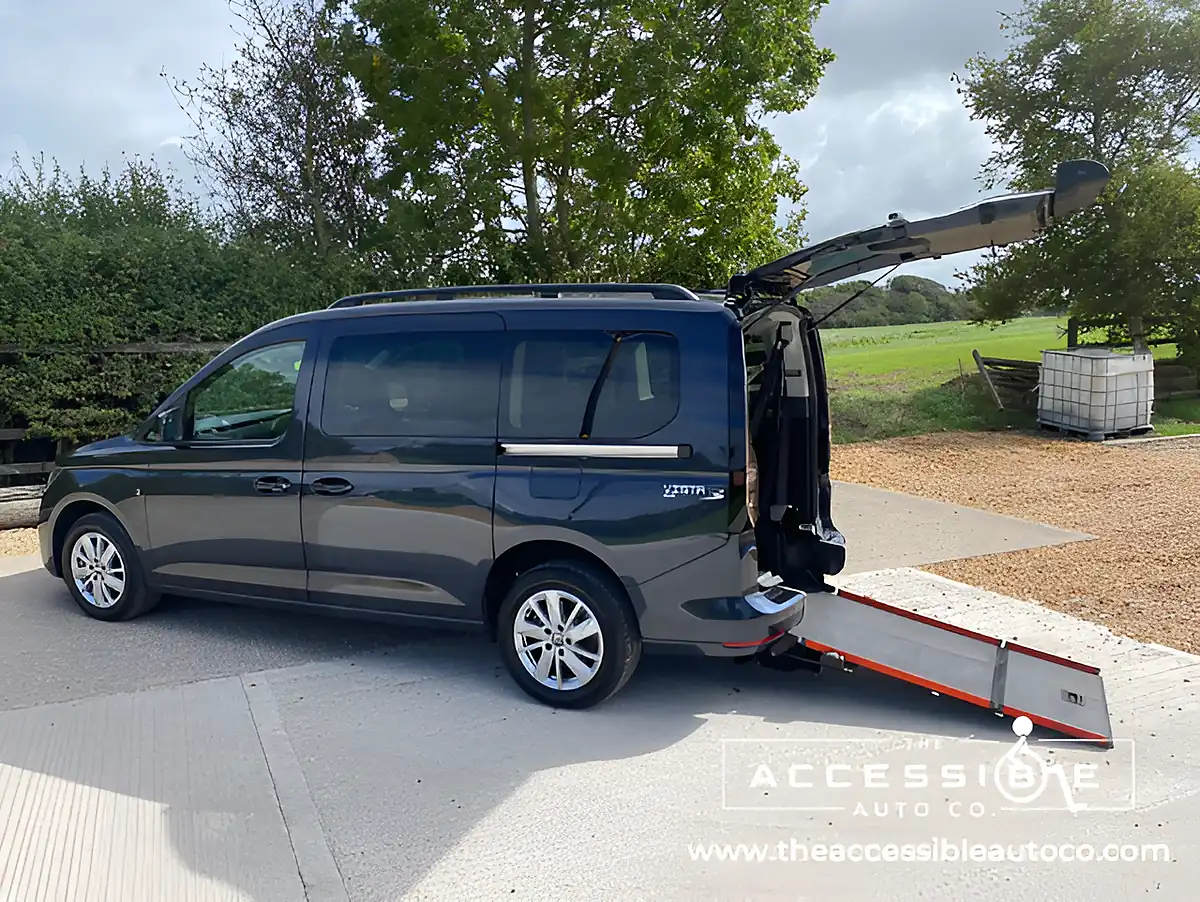 Used 2023 Volkswagen Caddy Maxi Life Vista Plus Brand New Shape Blue - Interior and Exterior details 8