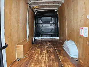 Used 2023 Volkswagen Crafter C35 Startline White - Interior and Exterior details 10