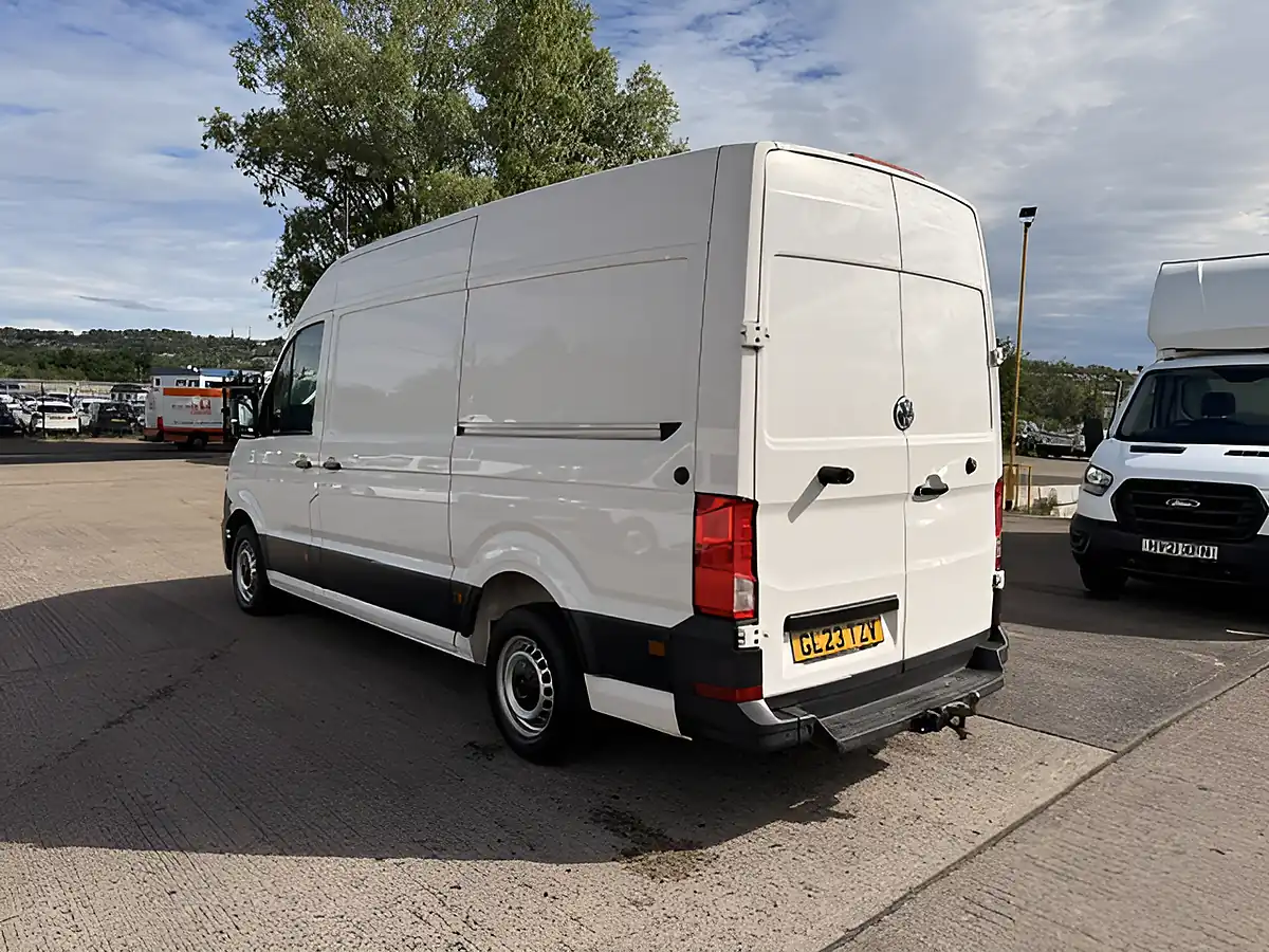 Used 2023 Volkswagen Crafter CR35 Trendline White - Interior and Exterior details 6