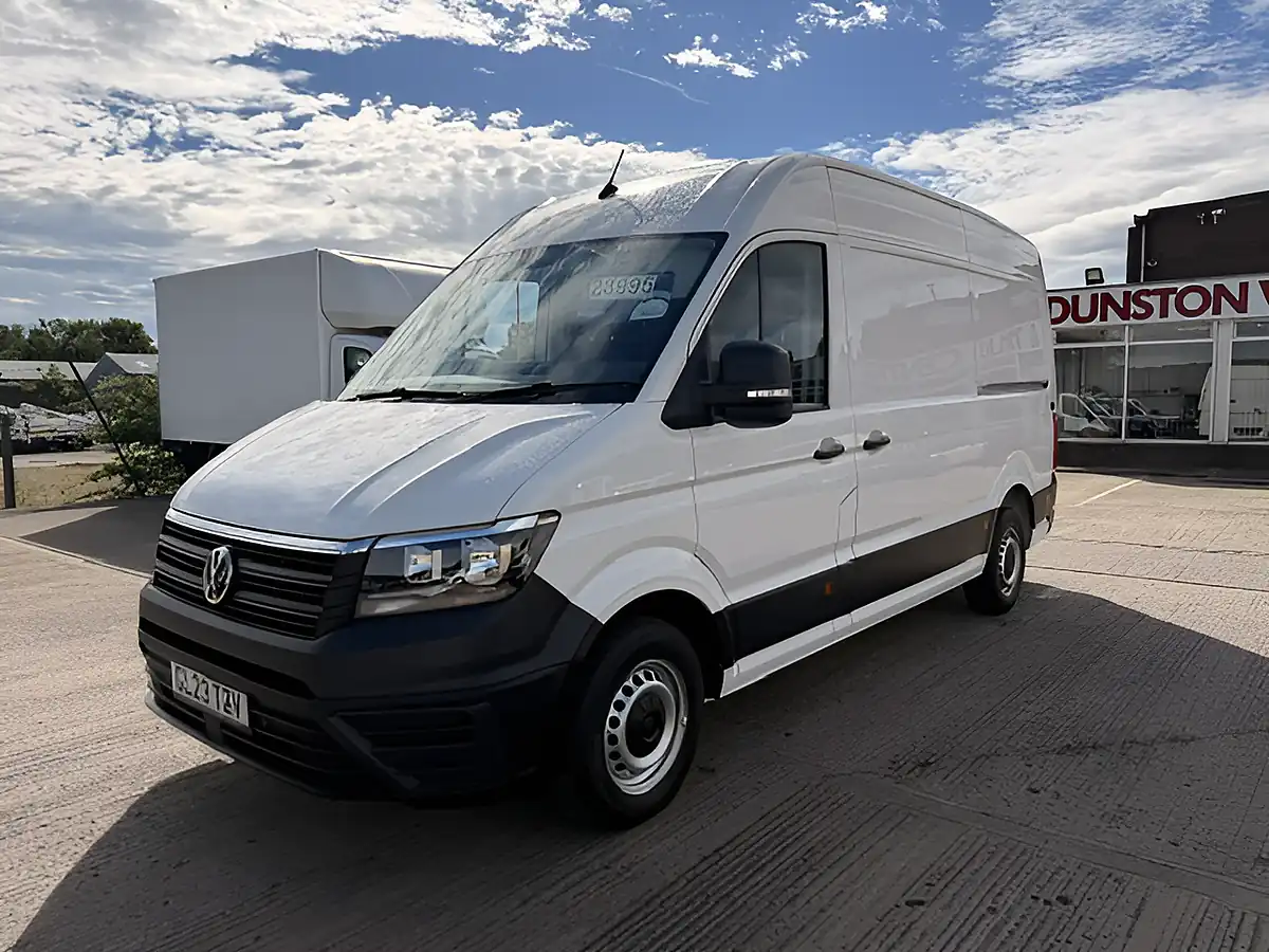 Used 2023 Volkswagen Crafter CR35 Trendline White - Interior and Exterior details 8