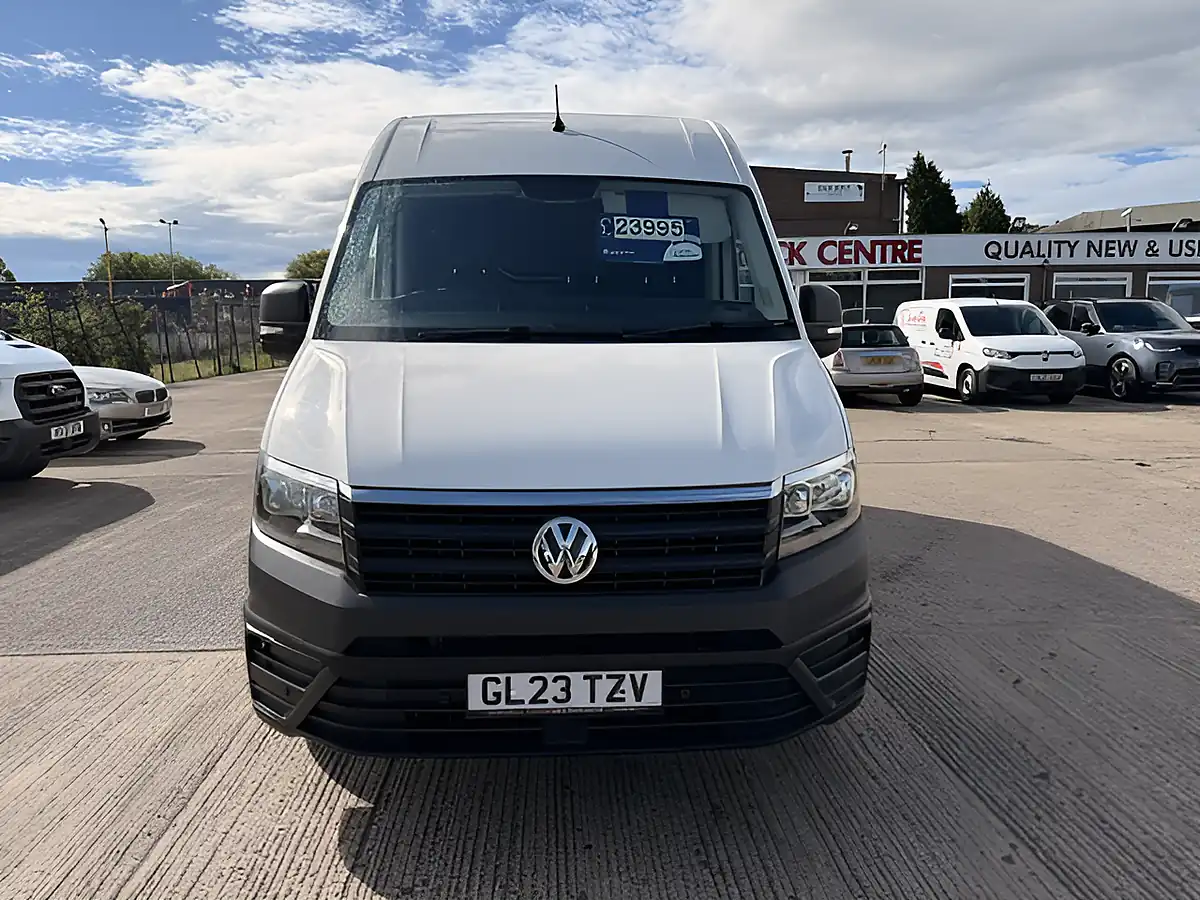 Used 2023 Volkswagen Crafter CR35 Trendline White - Interior and Exterior details 9