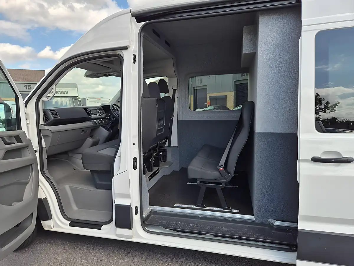 Used 2023 Volkswagen Crafter Lwb 6 SEAT Combi White - Interior and Exterior details 15