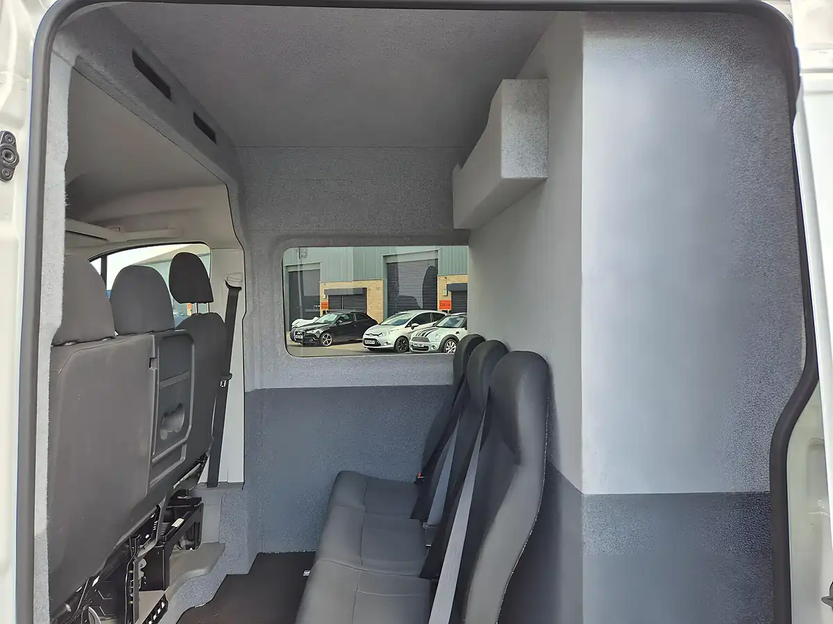 Used 2023 Volkswagen Crafter Lwb 6 SEAT Combi White - Interior and Exterior details 16