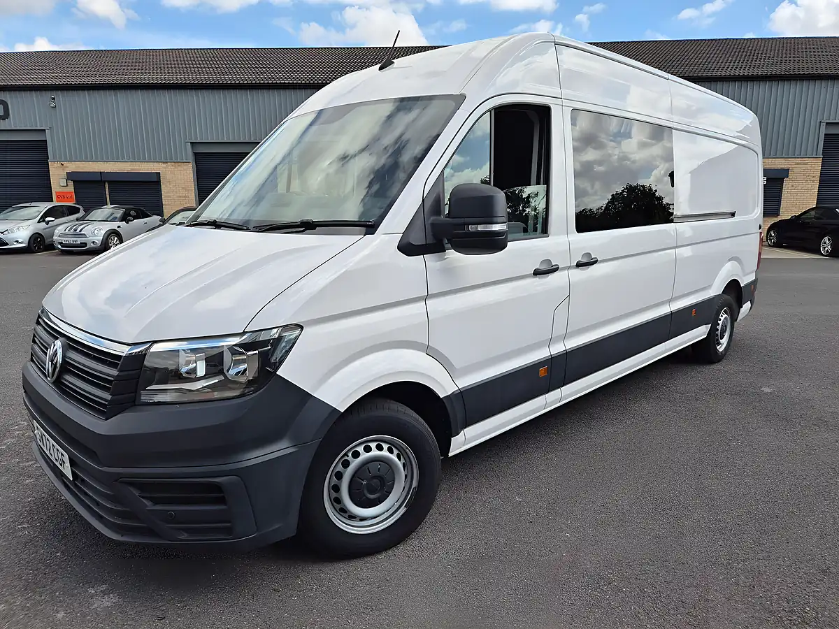 Used 2023 Volkswagen Crafter Lwb 6 SEAT Combi White - Interior and Exterior details 20