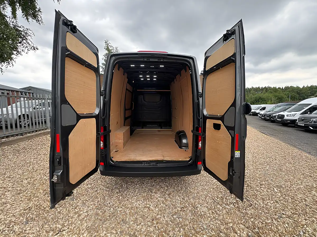 Used 2023 Volkswagen Crafter Startline Grey - Interior and Exterior details 4
