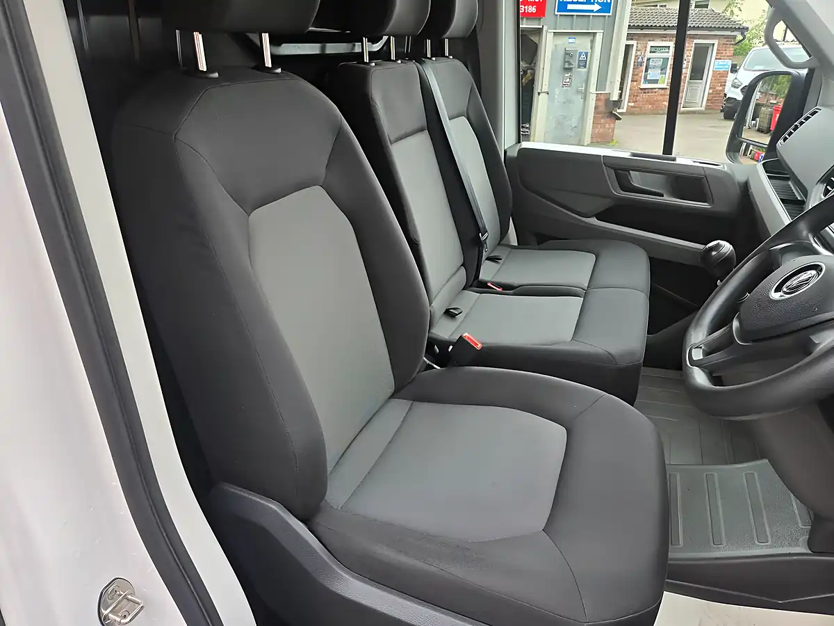 Used 2023 Volkswagen Crafter Startline High Roof White - Interior and Exterior details 18
