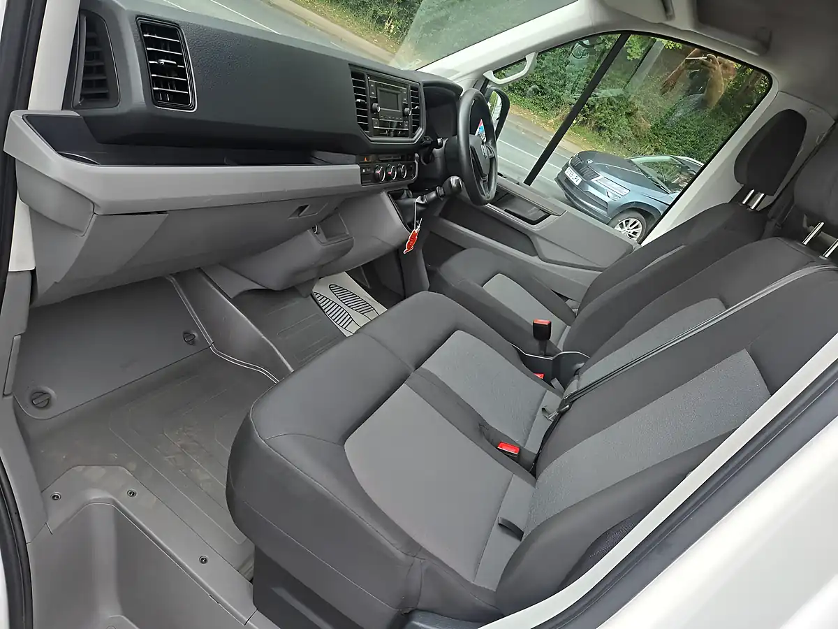 Used 2023 Volkswagen Crafter Startline High Roof White - Interior and Exterior details 5