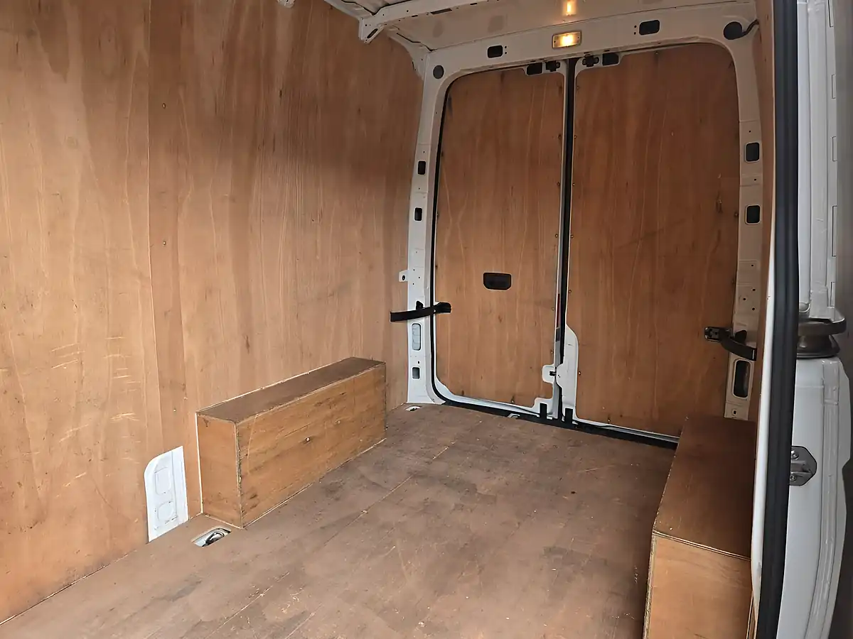Used 2023 Volkswagen Crafter Startline High Roof White - Interior and Exterior details 8