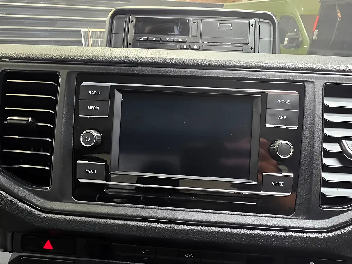 Used 2023 Volkswagen Crafter Startline Silver - Interior and Exterior details 11