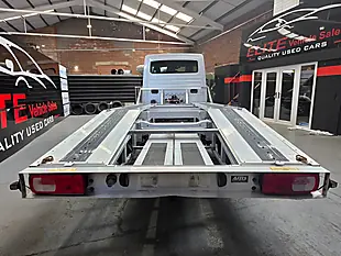 Used 2023 Volkswagen Crafter Startline Silver - Interior and Exterior details 12