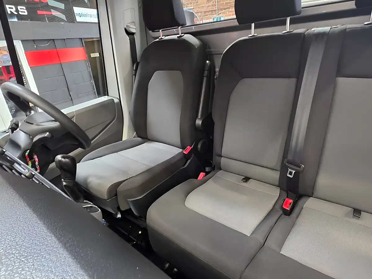 Used 2023 Volkswagen Crafter Startline Silver - Interior and Exterior details 16
