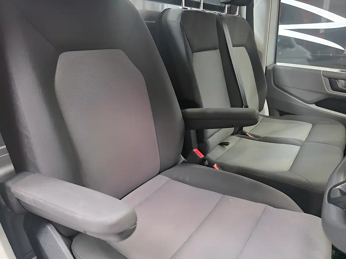 Used 2023 Volkswagen Crafter Startline Silver - Interior and Exterior details 18