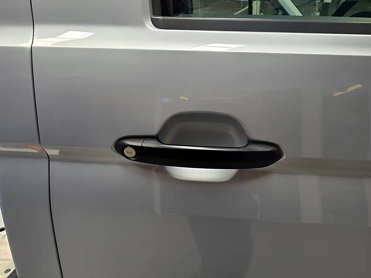 Used 2023 Volkswagen Crafter Startline Silver - Interior and Exterior details 6