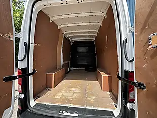 Used 2023 Volkswagen Crafter Startline White - Interior and Exterior details 16