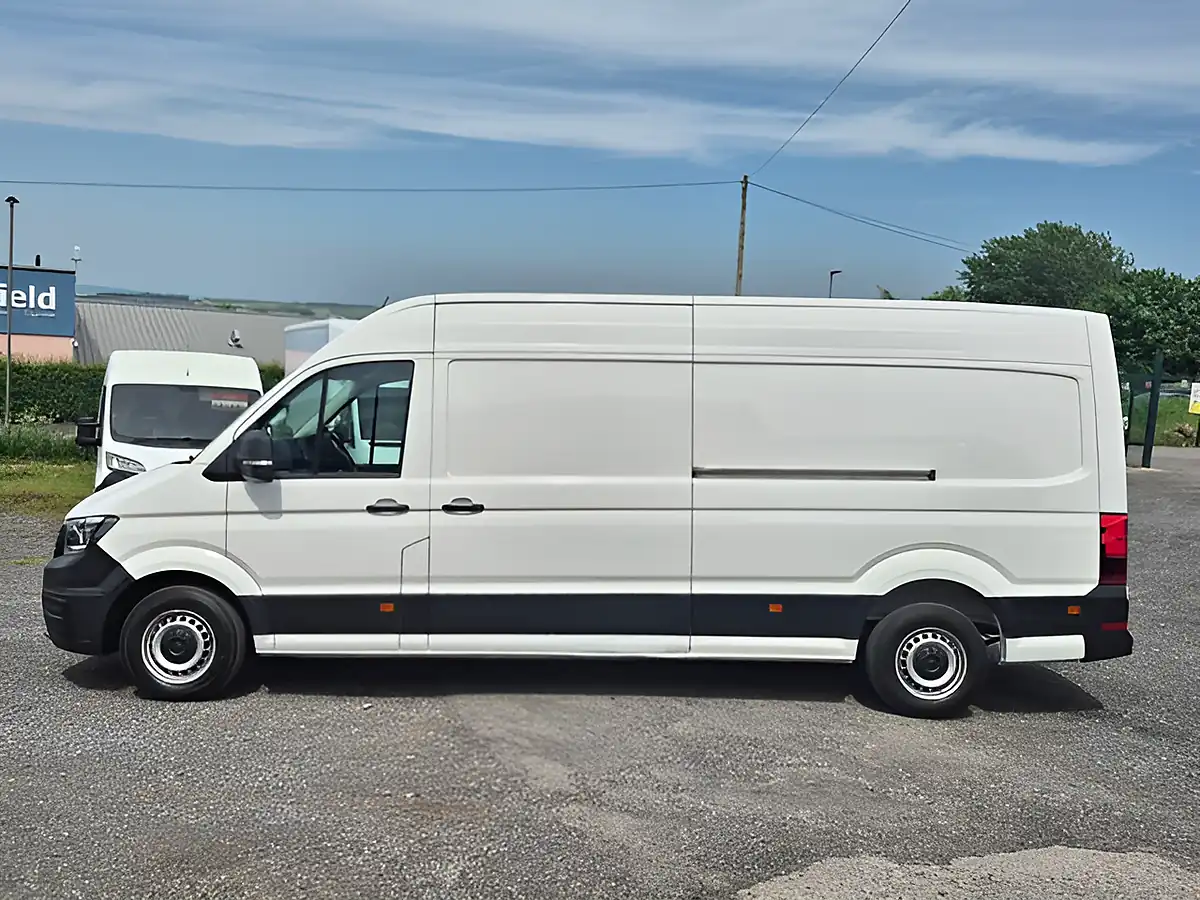 Used 2023 Volkswagen Crafter Startline White - Interior and Exterior details 6