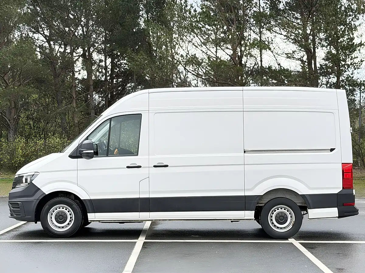 Used 2023 Volkswagen Crafter Startline White - Interior and Exterior details 14