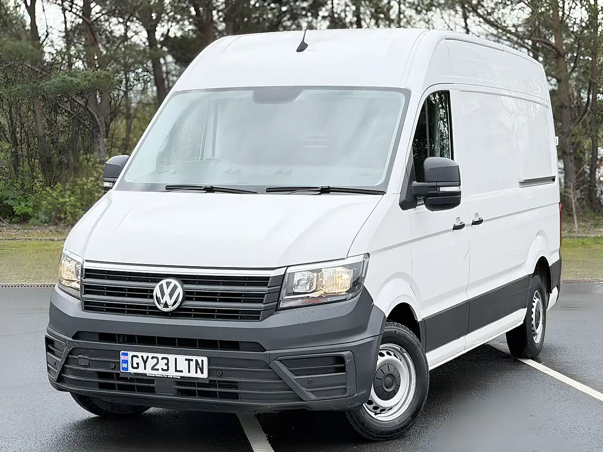 Used 2023 Volkswagen Crafter Startline White - Interior and Exterior details 9