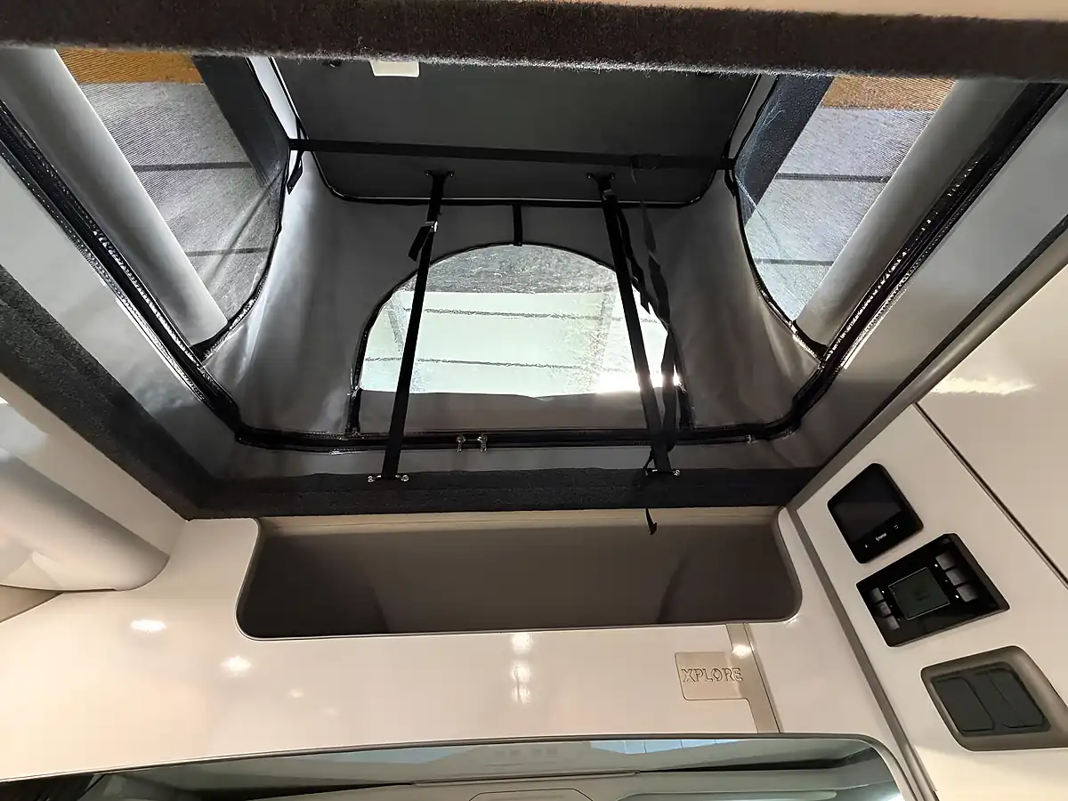 Used 2023 Volkswagen Crafter Trendline Grey - Interior and Exterior details 16