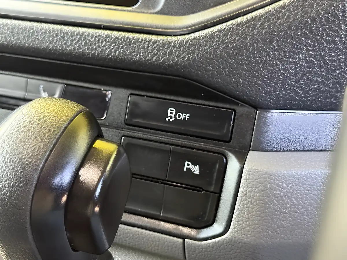 Used 2023 Volkswagen Crafter Trendline Grey - Interior and Exterior details 14