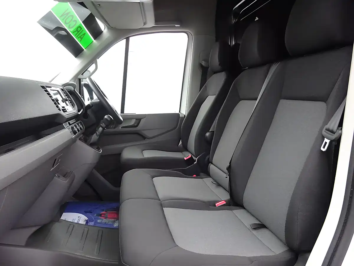 Used 2023 Volkswagen Crafter Trendline Mwb White - Interior and Exterior details 10