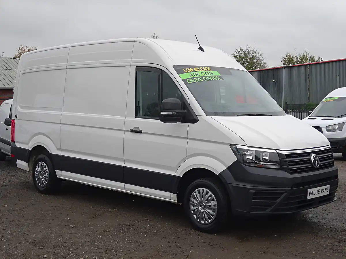Used 2023 Volkswagen Crafter Trendline Mwb White - Interior and Exterior details 8