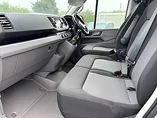 Used 2023 Volkswagen Crafter Trendline White - Interior and Exterior details 13