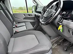 Used 2023 Volkswagen Crafter Trendline White - Interior and Exterior details 16