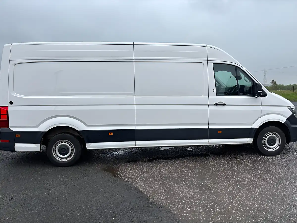 Used 2023 Volkswagen Crafter Trendline White - Interior and Exterior details 3