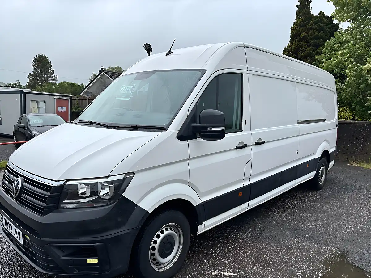 Used 2023 Volkswagen Crafter Trendline White - Interior and Exterior details 8