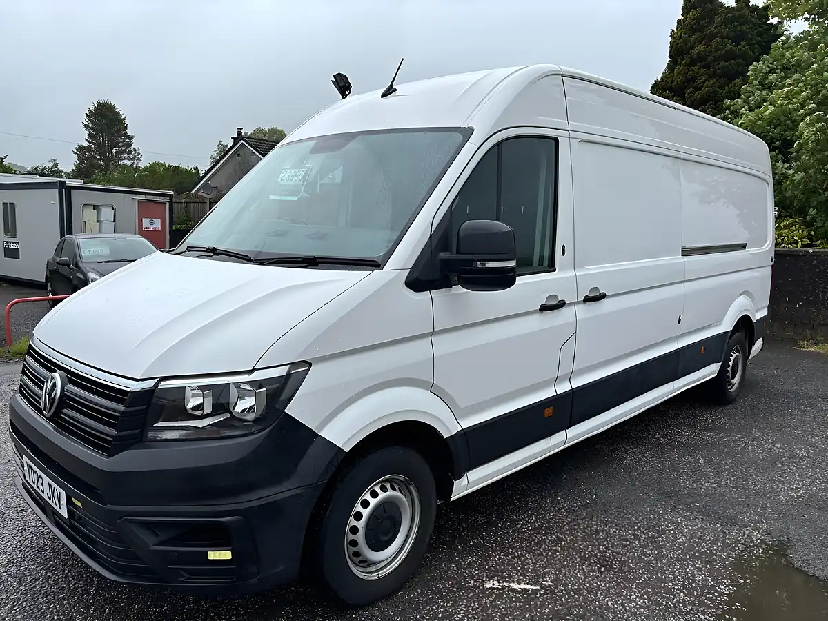 Used 2023 Volkswagen Crafter Trendline White - Interior and Exterior details 9