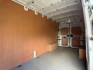 Used 2023 Volkswagen Crafter Trendline White - Interior and Exterior details 8