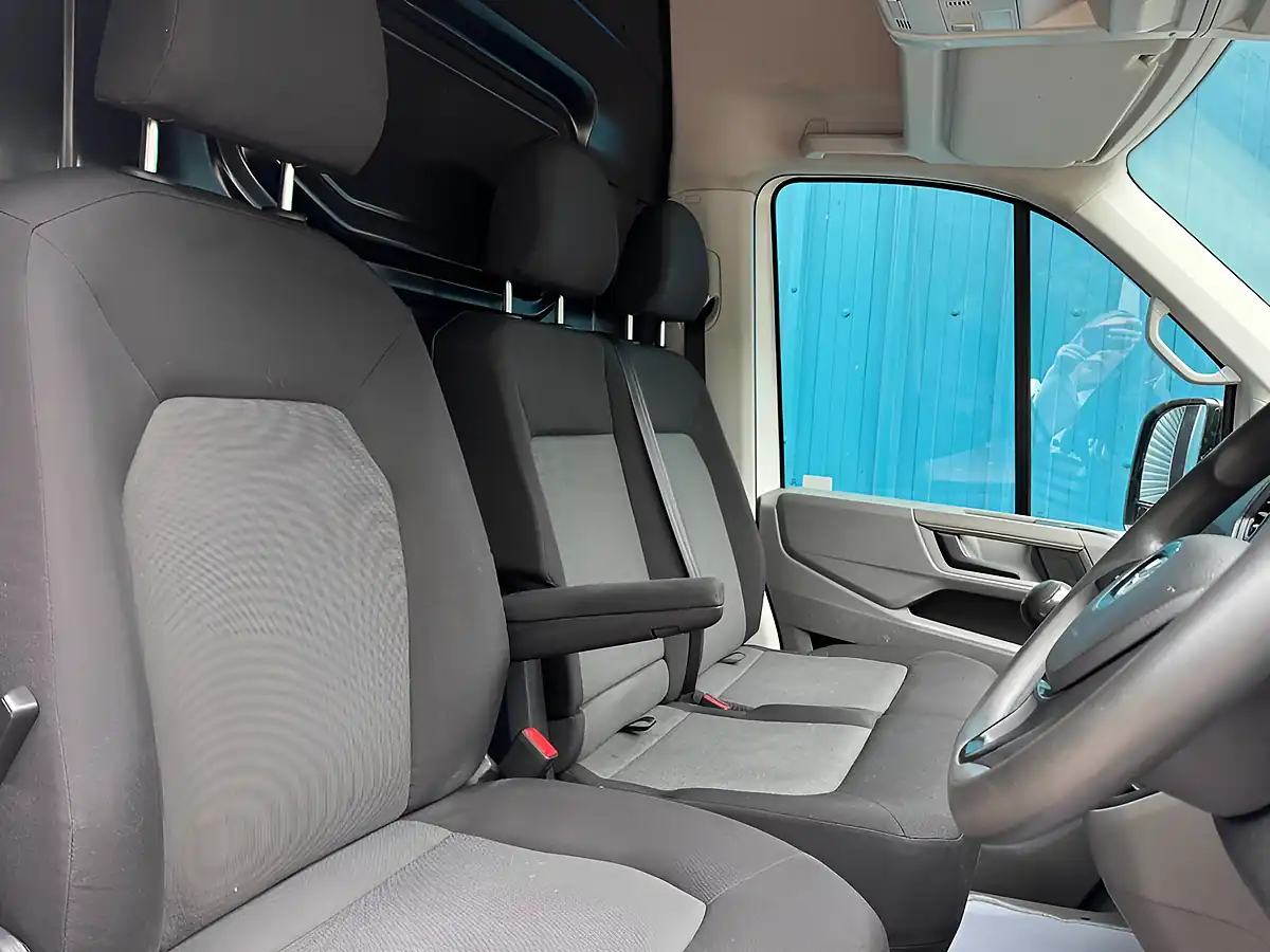 Used 2023 Volkswagen Crafter Trendline White - Interior and Exterior details 15