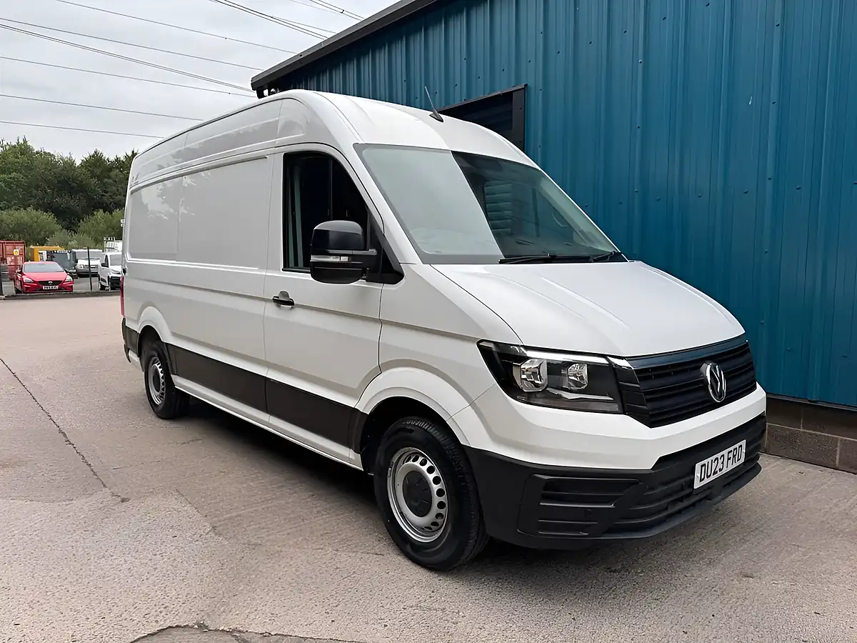 Used 2023 Volkswagen Crafter Trendline White - Interior and Exterior details 4