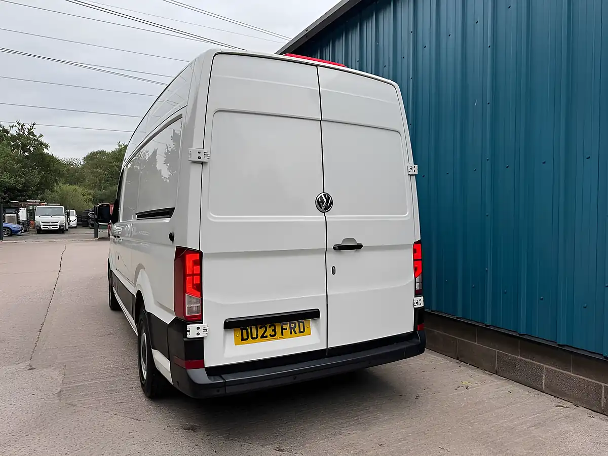 Used 2023 Volkswagen Crafter Trendline White - Interior and Exterior details 9