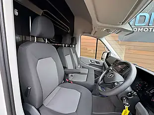 Used 2023 Volkswagen Crafter Trendline White - Interior and Exterior details 13