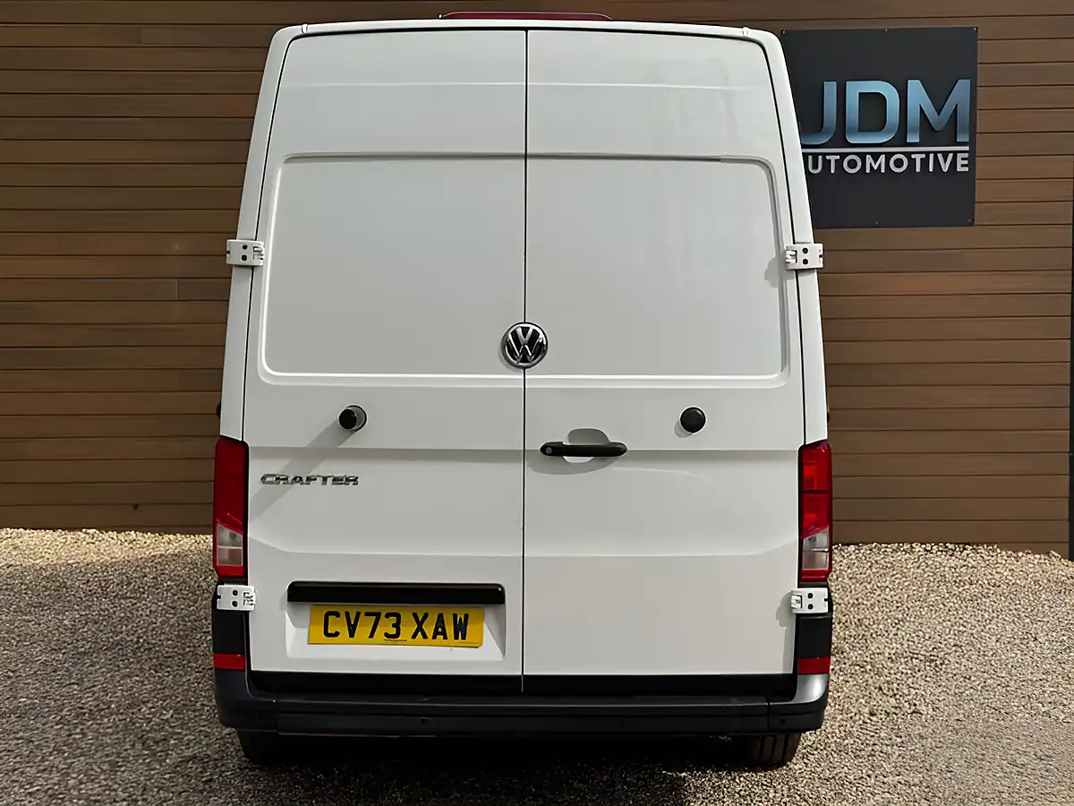 Used 2023 Volkswagen Crafter Trendline White - Interior and Exterior details 5