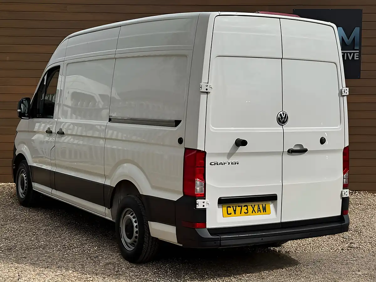 Used 2023 Volkswagen Crafter Trendline White - Interior and Exterior details 6
