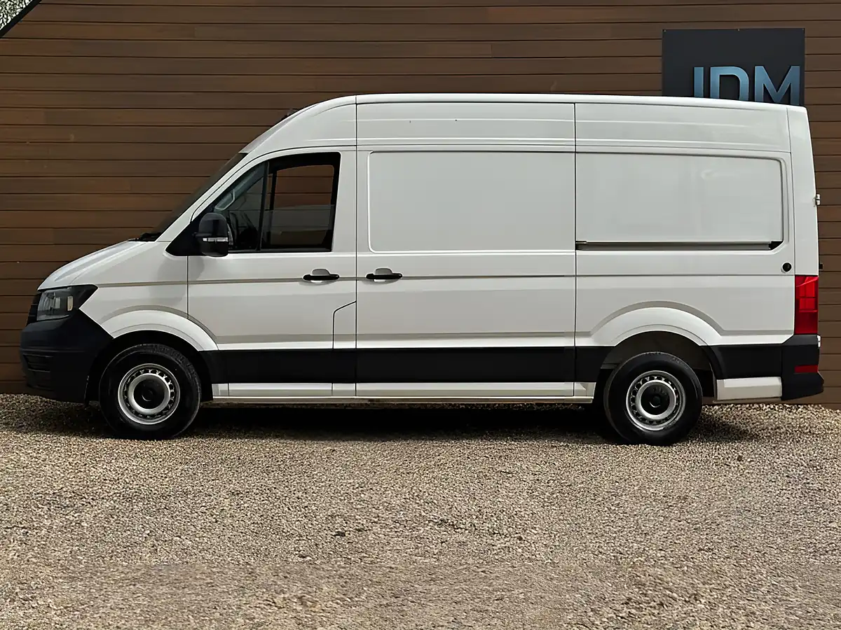 Used 2023 Volkswagen Crafter Trendline White - Interior and Exterior details 7