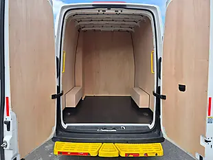 Used 2023 Volkswagen Crafter Trendline White - Interior and Exterior details 11