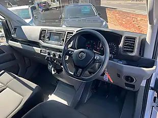 Used 2023 Volkswagen Crafter Trendline White - Interior and Exterior details 15