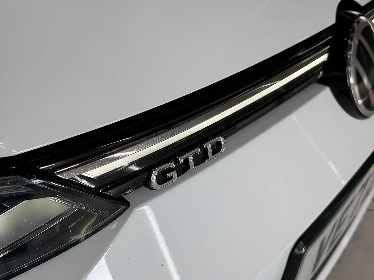 Used 2023 Volkswagen Golf Gtd White - Interior and Exterior details 12