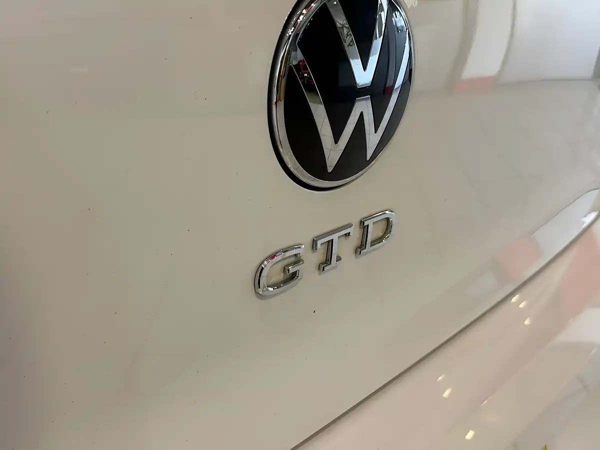 Used 2023 Volkswagen Golf Gtd White - Interior and Exterior details 13