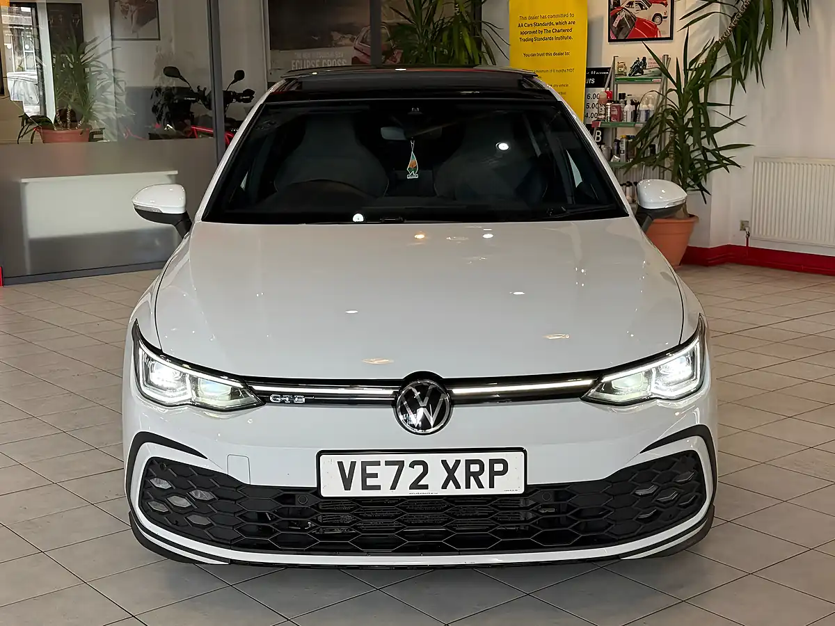 Used 2023 Volkswagen Golf Gtd White - Interior and Exterior details 4