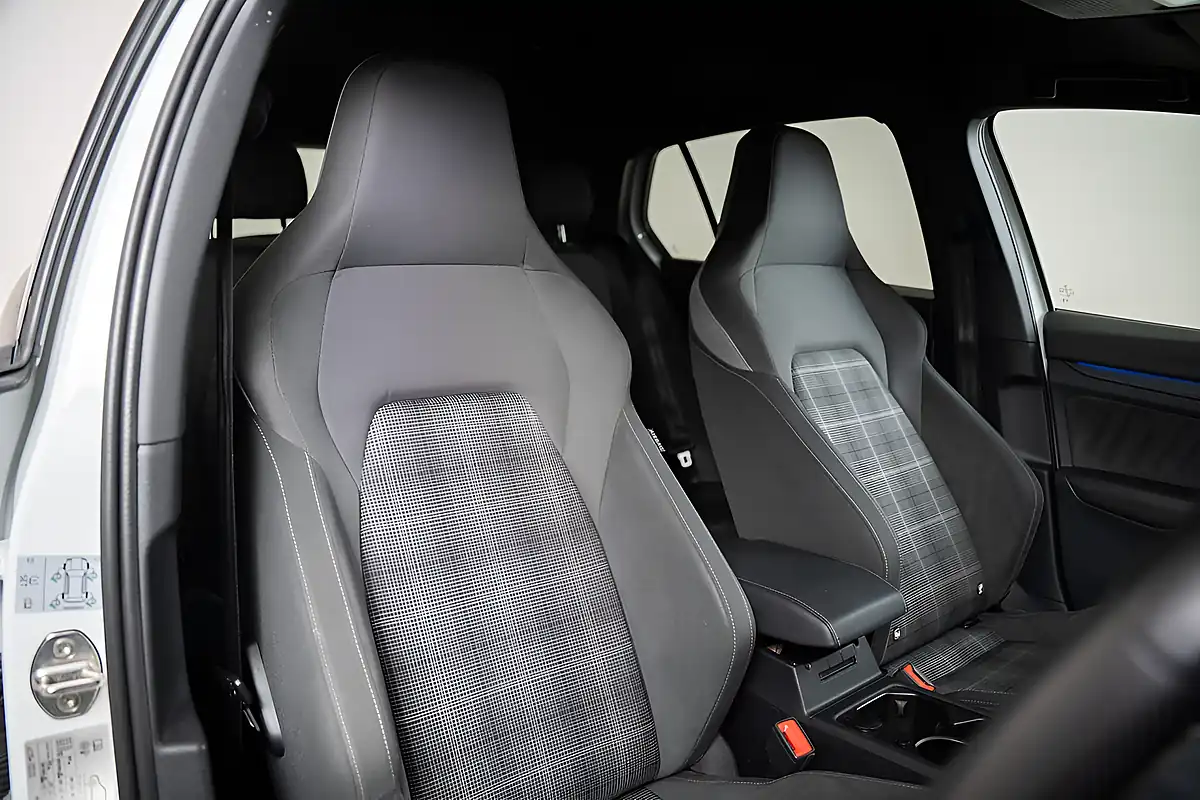 Used 2023 Volkswagen Golf Gtd White - Interior and Exterior details 2